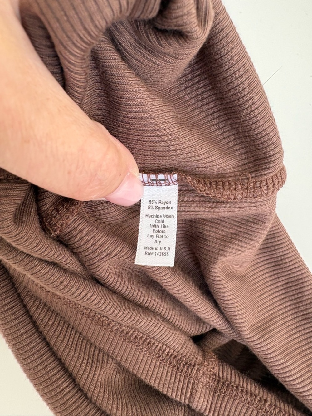 JOAH BROWN Ribbed Top - Picture 5 of 5